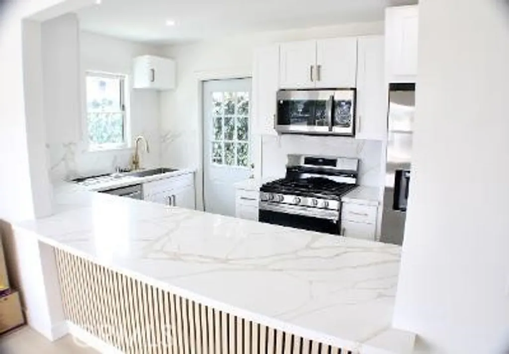 Additional image 3 of 1211 Cole, Los Angeles, CA 90038