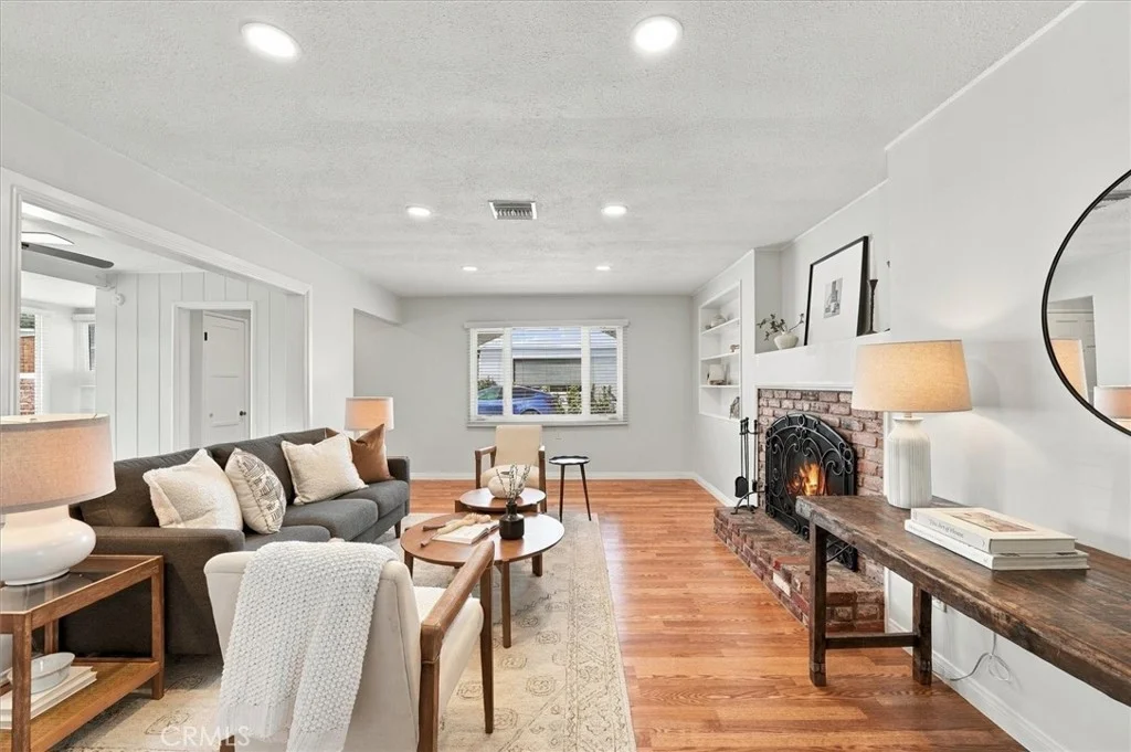 5928 E The Toledo, Long Beach, CA 90803 photo 4