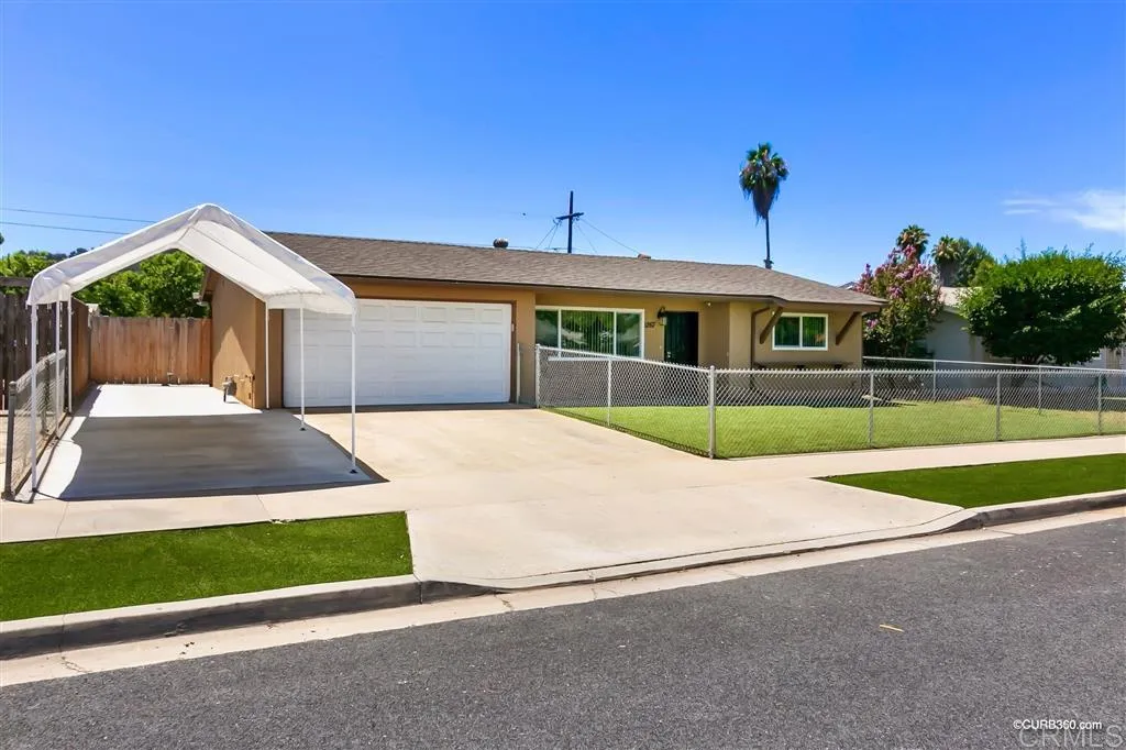 1267 REDWOOD Ave  