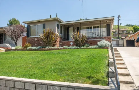 2330 N Eastern Avenue, Los Angeles, CA MLS: SR25086031