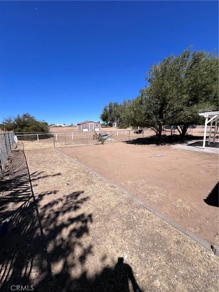 11490 4th Ave, Hesperia, CA 92345