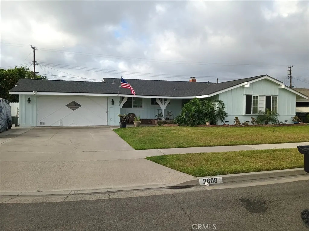 2608 W Palais Rd, Anaheim, CA 92804