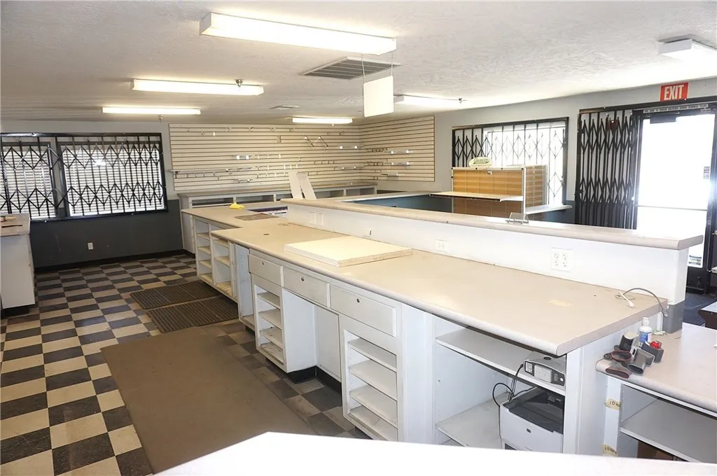 Additional image 8 of 11810 I Avenue, Hesperia, CA 92345