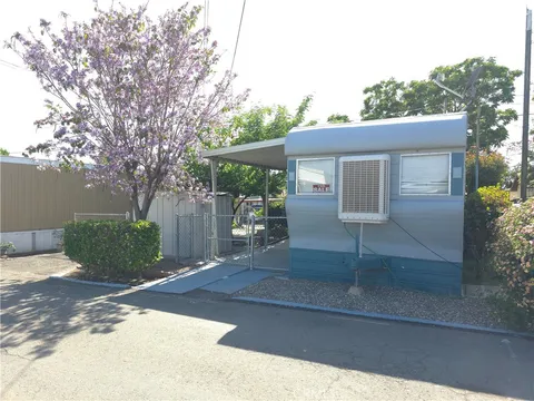 510 N Roberts Lane Unit 40, Bakersfield, CA 93308 - MLS#: DW25012691