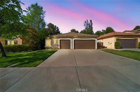 27542 Sierra Madre Drive, Murrieta, CA MLS: SW25082409
