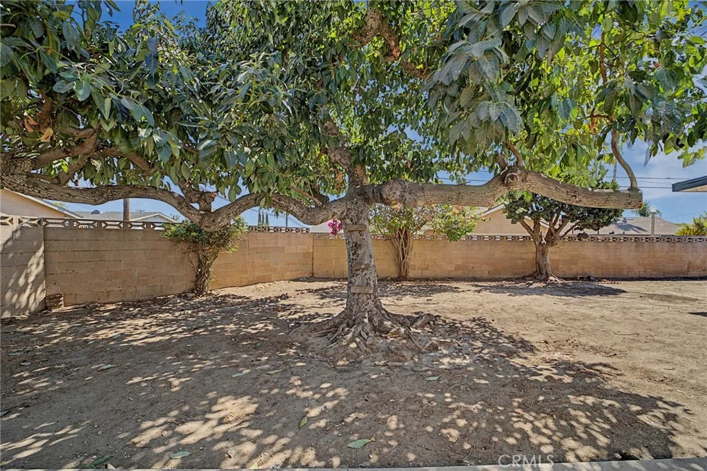 834 W 8th Street, Upland, CA 91786