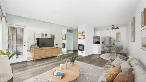 4431 Don Ricardo Drive Unit 20, Los Angeles, CA MLS: DW25048002