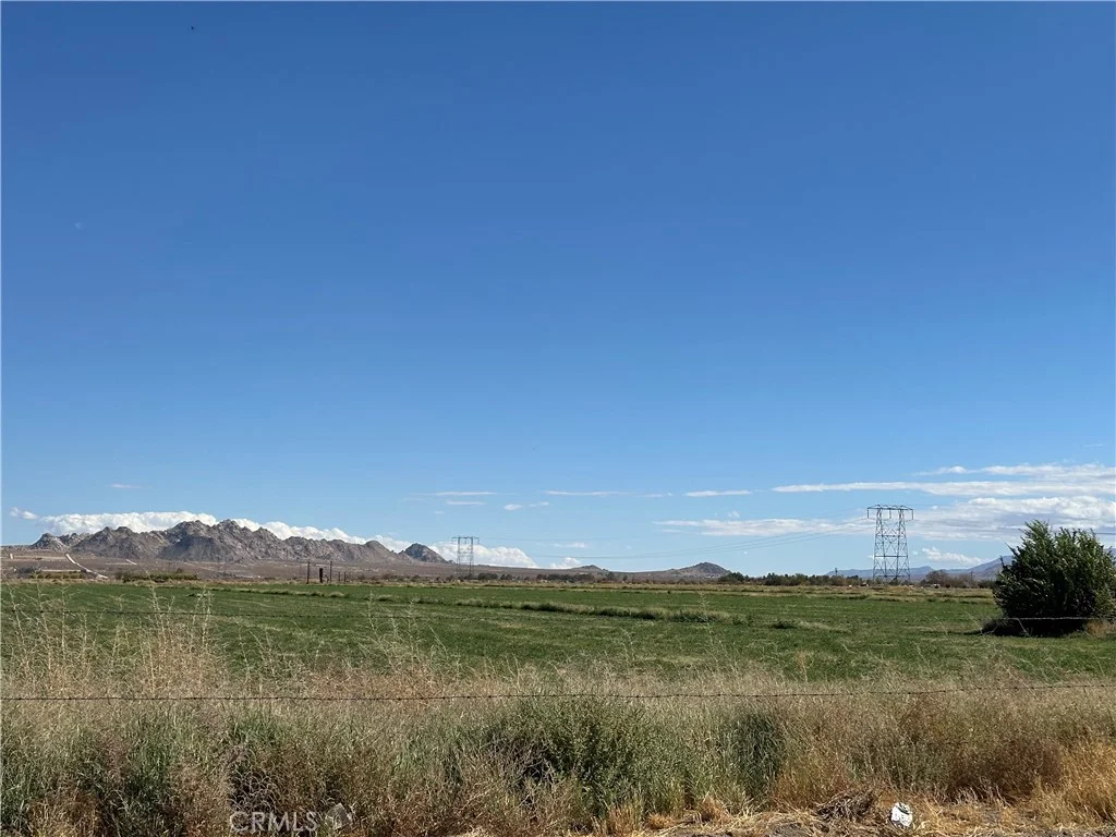 34770 Cambria Rd, Lucerne Valley, CA 92356