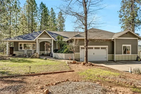 8902 Fox Drive, Cobb, CA MLS: LC25057070