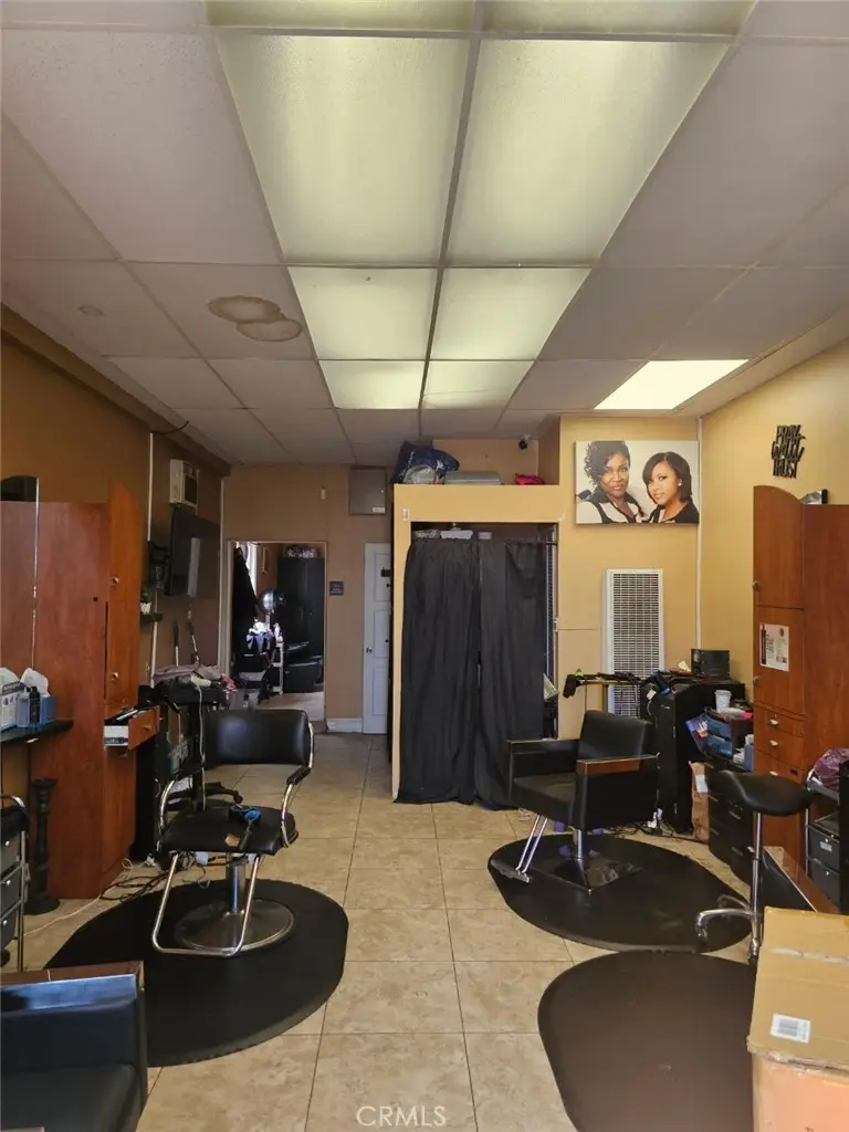 Additional image 2 of 7427 Crenshaw Boulevard, Los Angeles, CA 90043