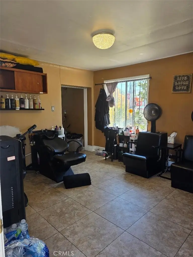 Additional image 4 of 7427 Crenshaw Boulevard, Los Angeles, CA 90043