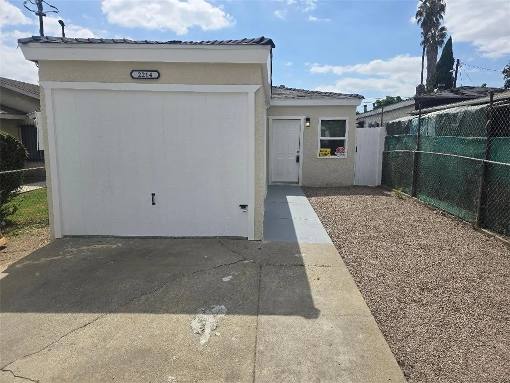 2214 E 111th St, Los Angeles, CA 90059 photo 2