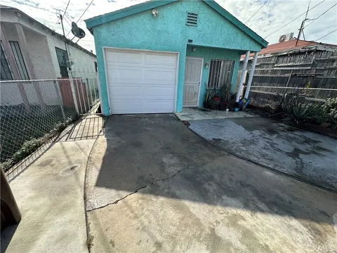 904 W Elm Street, Compton, CA MLS: DW25035245