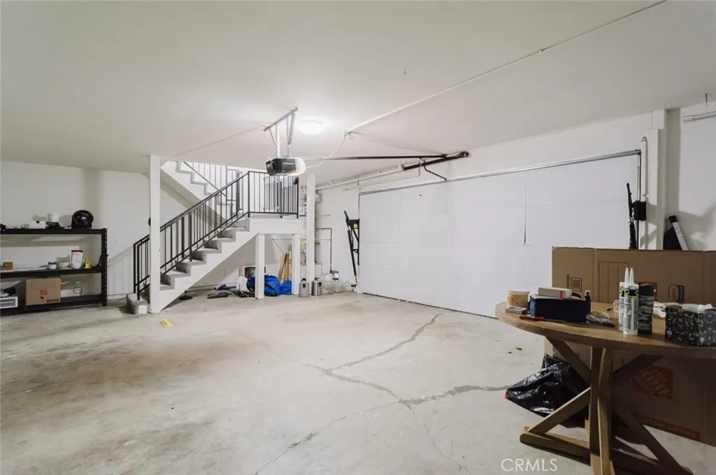 Additional image 52 of 18643 Burbank Blvd Unit 7, Tarzana, CA 91356