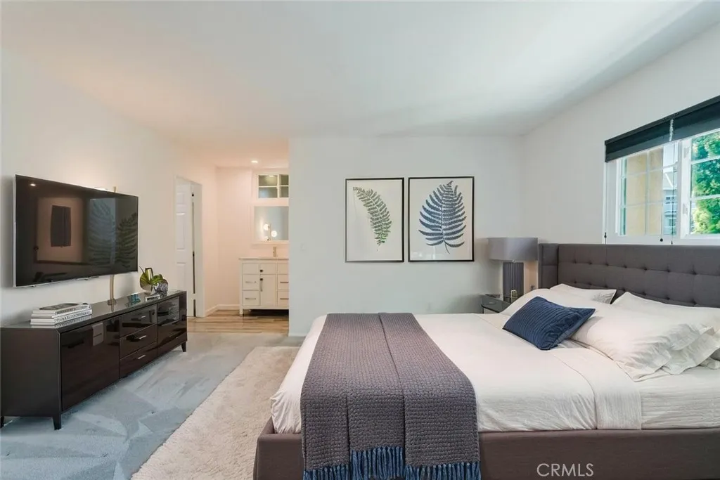 Additional image 42 of 18643 Burbank Blvd Unit 7, Tarzana, CA 91356