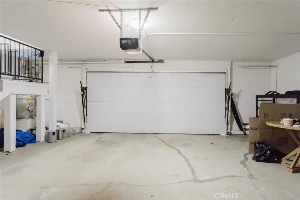 Additional image 51 of 18643 Burbank Blvd Unit 7, Tarzana, CA 91356