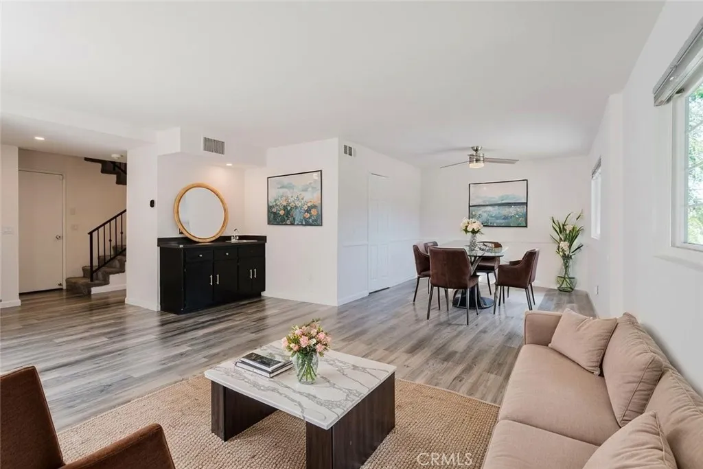 Additional image 6 of 18643 Burbank Blvd Unit 7, Tarzana, CA 91356