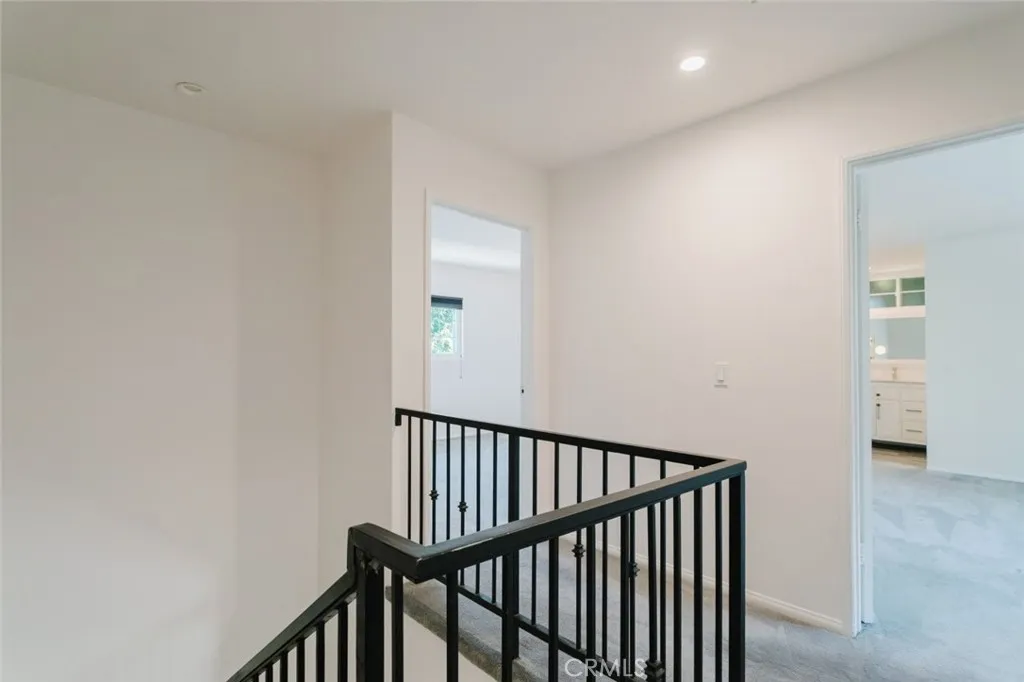 Additional image 41 of 18643 Burbank Blvd Unit 7, Tarzana, CA 91356