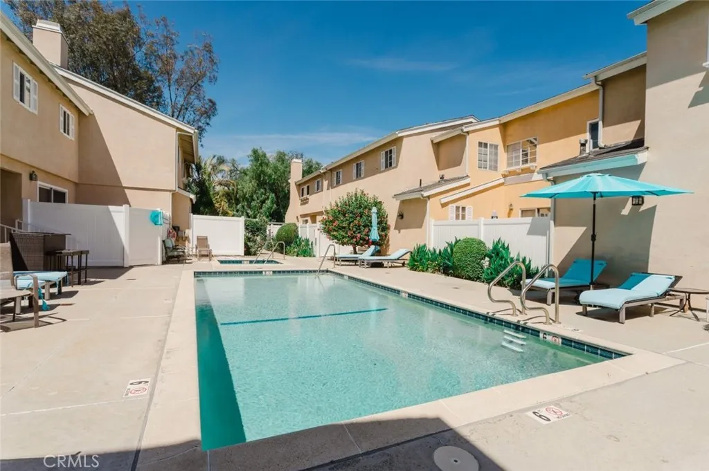 Additional image 58 of 18643 Burbank Blvd Unit 7, Tarzana, CA 91356