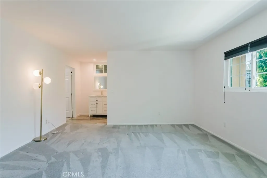 Additional image 43 of 18643 Burbank Blvd Unit 7, Tarzana, CA 91356