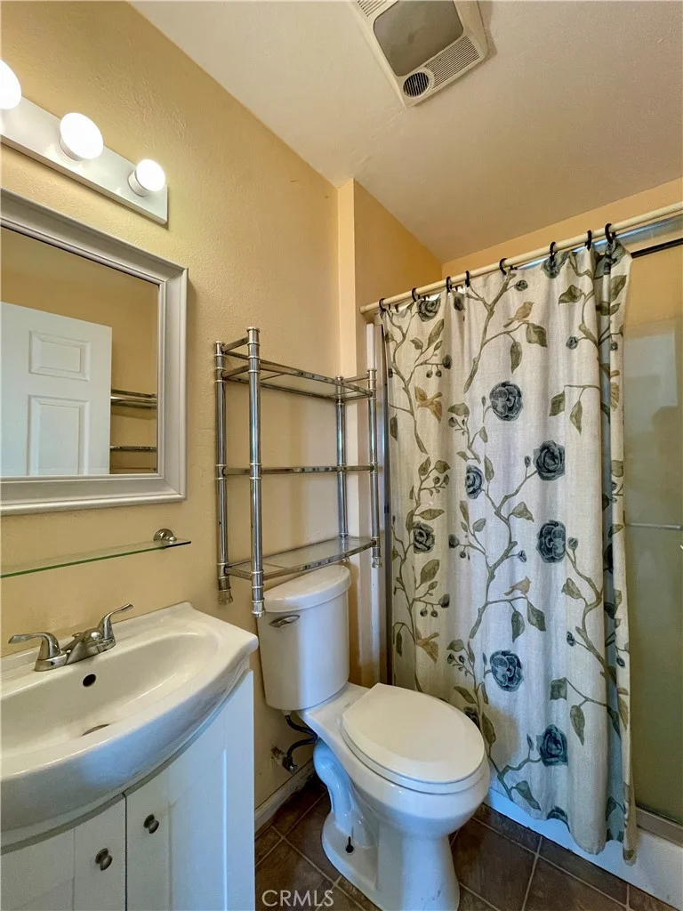 25701 Alto Dr, San Bernardino, CA 92404
