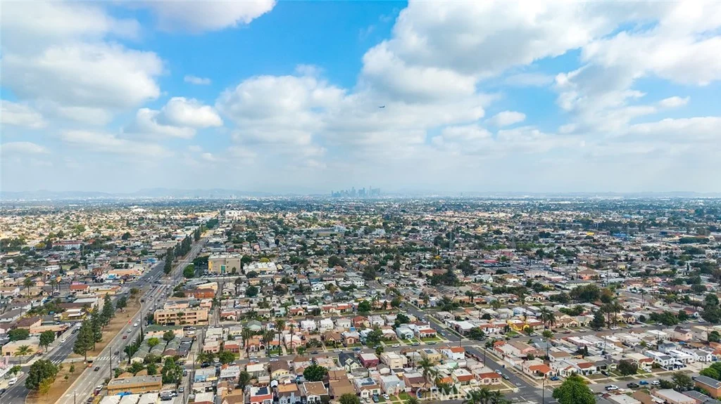 827 W 104th Place, Los Angeles, CA 90044