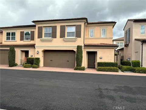 27 Shellbark Unit 21, Irvine, CA MLS: OC25054417
