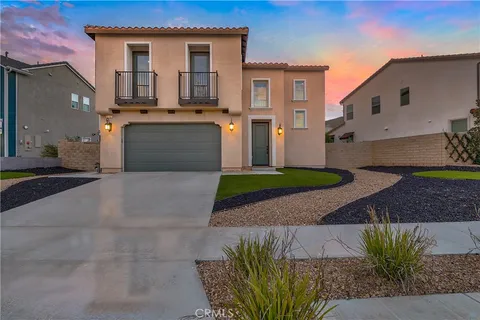 25187 Golden Maple Drive, Canyon Country, CA MLS: SR25020309
