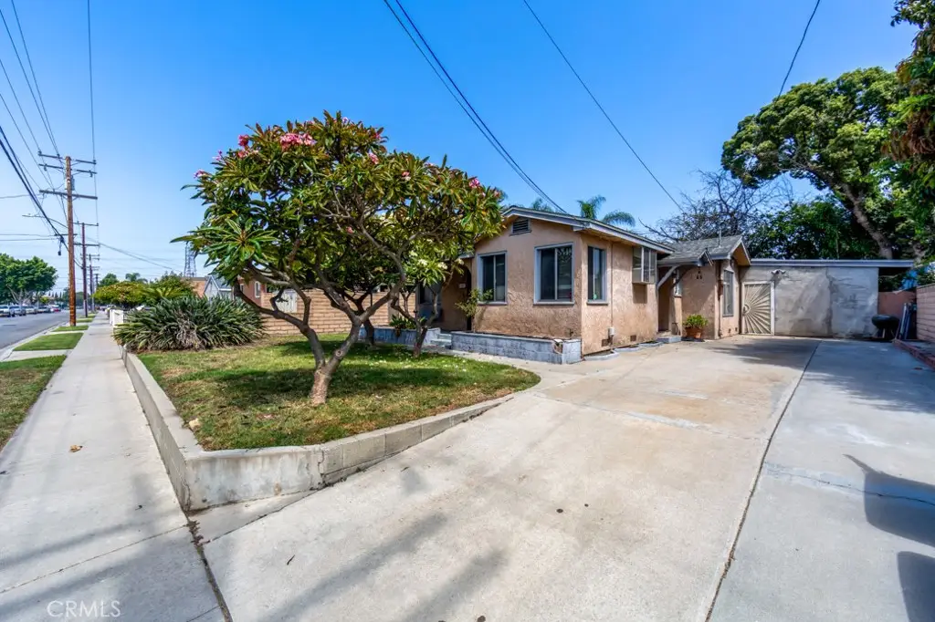 9067 Cedar St  