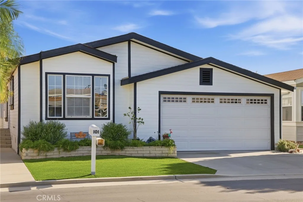 7271 Katella Ave Unit 101, Stanton, CA 90680 photo 2