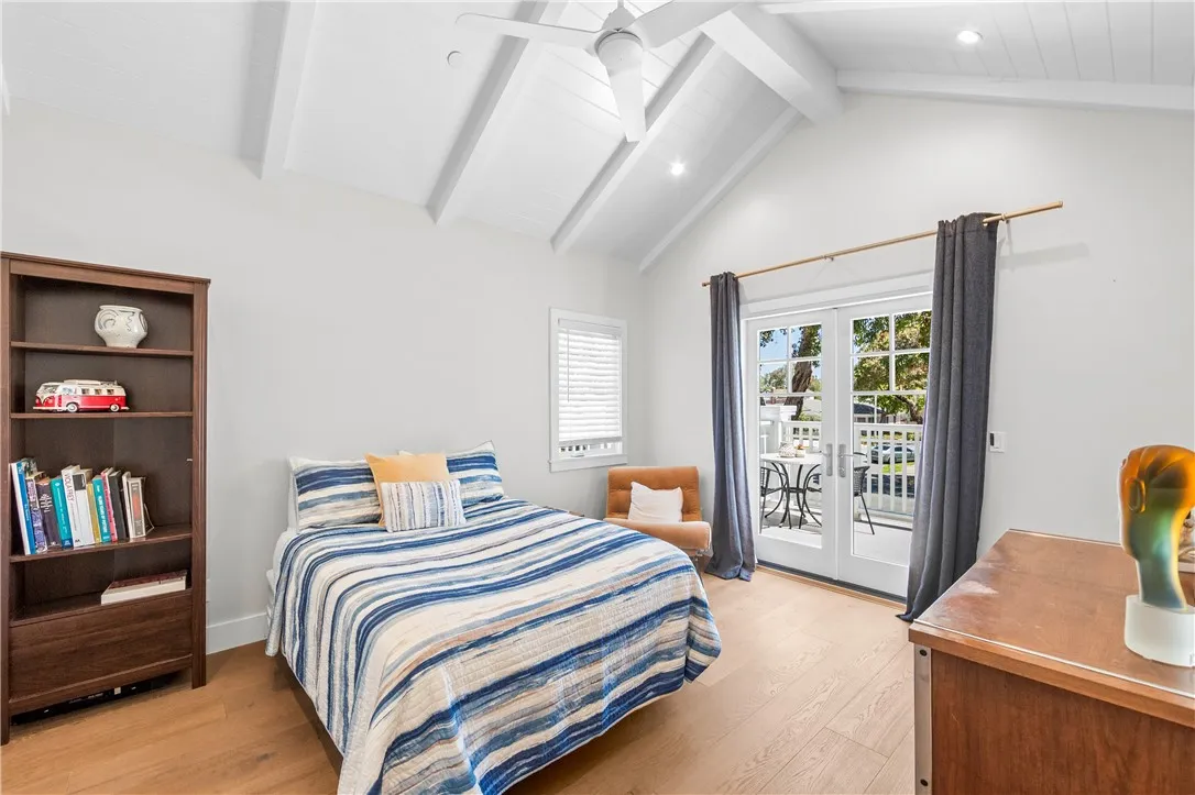 Additional image 118 of 817 Main Street, Huntington Beach, CA 92648