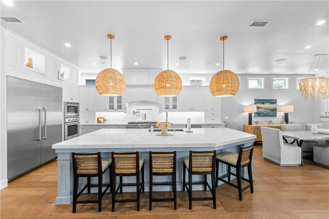 Additional image 87 of 817 Main Street, Huntington Beach, CA 92648