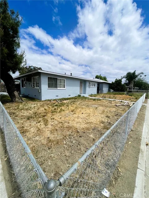 330 W Acacia Avenue, Hemet, CA MLS: SW25092171