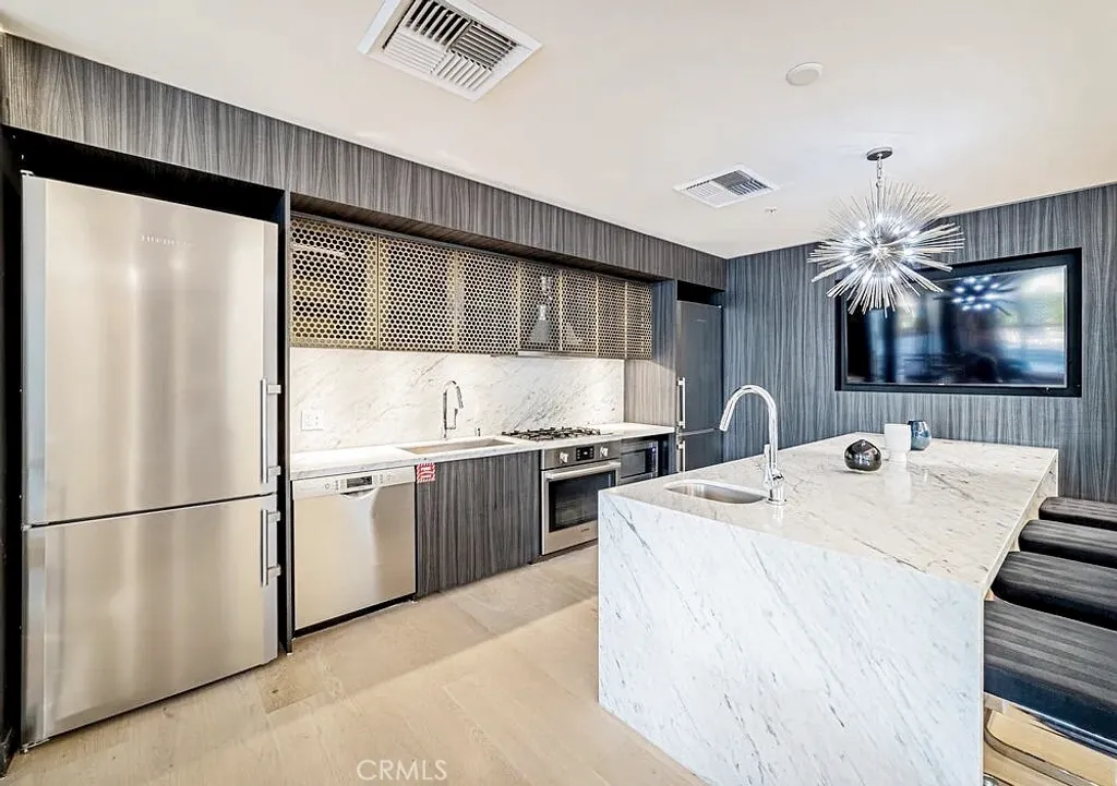 Additional image 35 of 1050 SE Grand Ave, Los Angeles, CA 90015