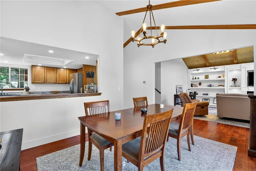 Additional image 13 of 172 N Fairway Dr, Lake Arrowhead, CA 92352