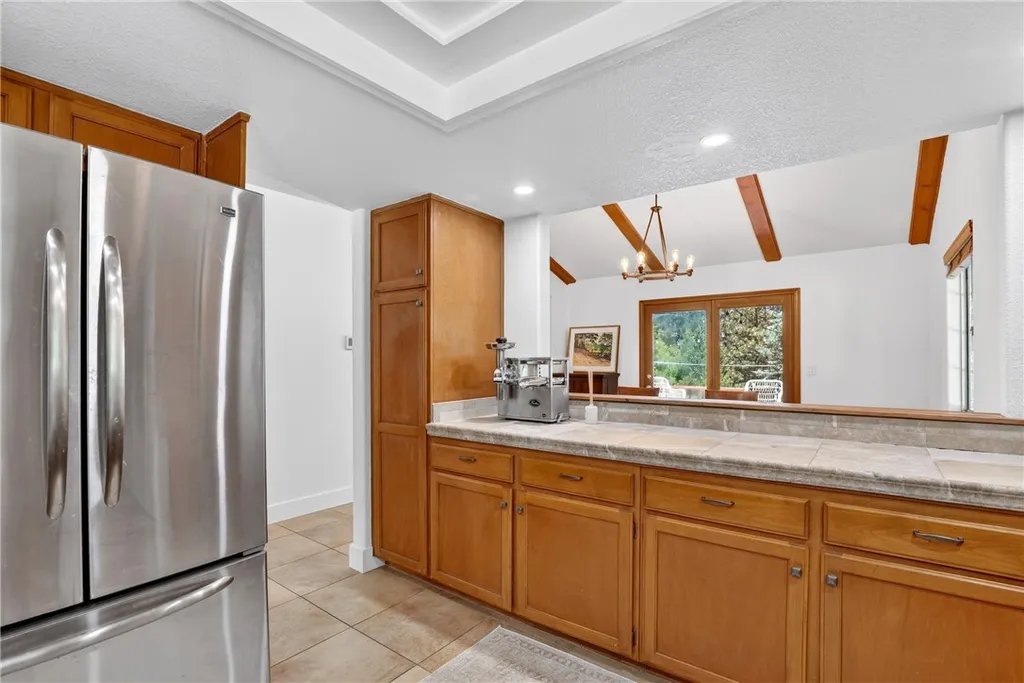 Additional image 11 of 172 N Fairway Dr, Lake Arrowhead, CA 92352