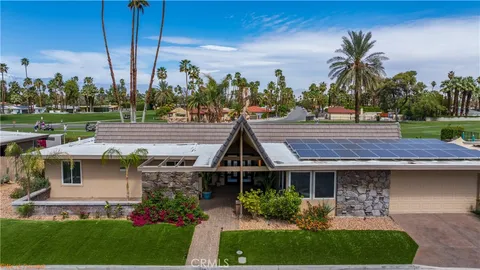 5240 E Lakeside Drive, Palm Springs, CA 92264 - MLS#: OC25022531