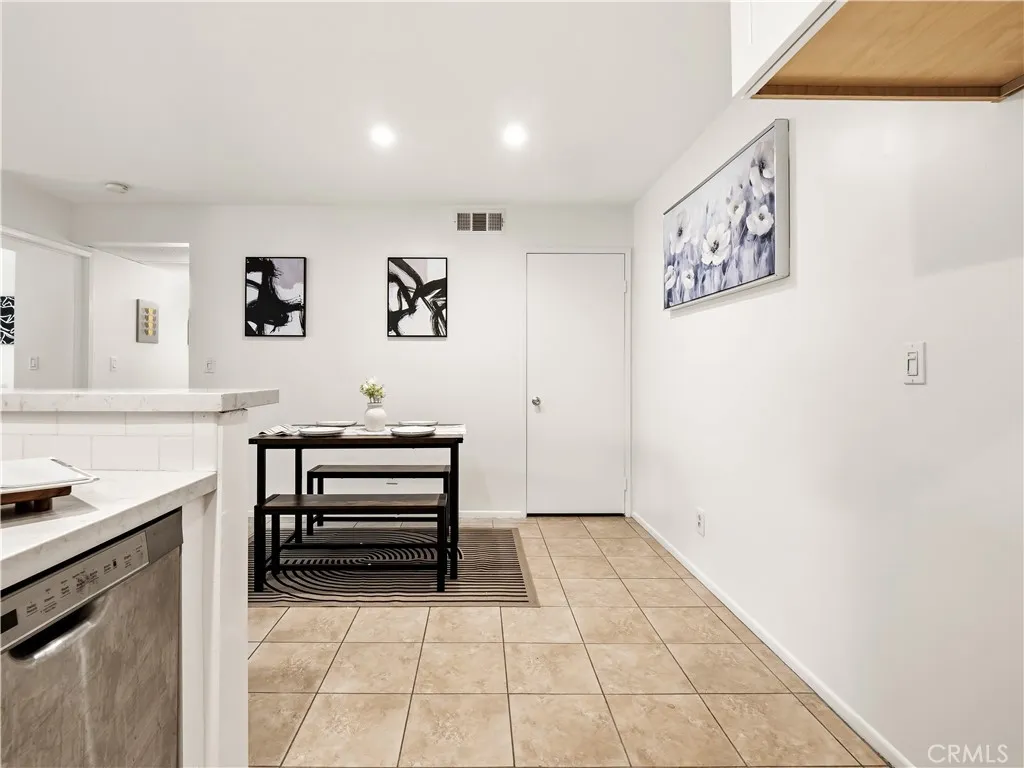 Additional image 13 of 25011 Peachland Avenue Unit 127, Newhall, CA 91321