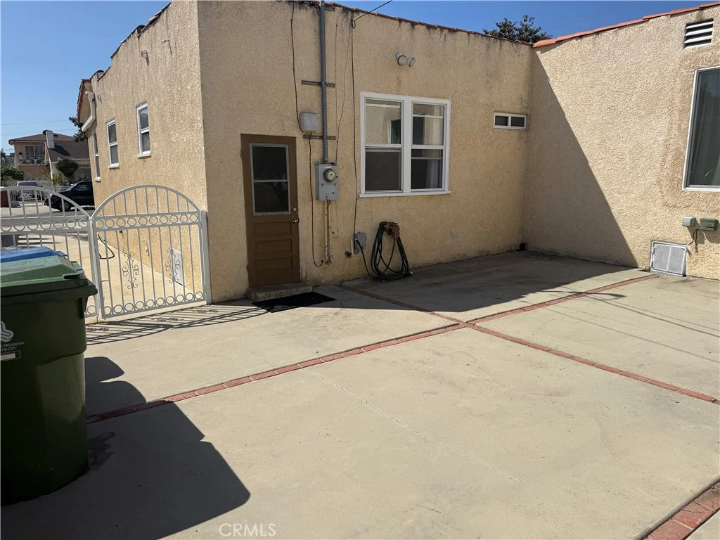1056 W 8th Street W, San Pedro, CA 90731