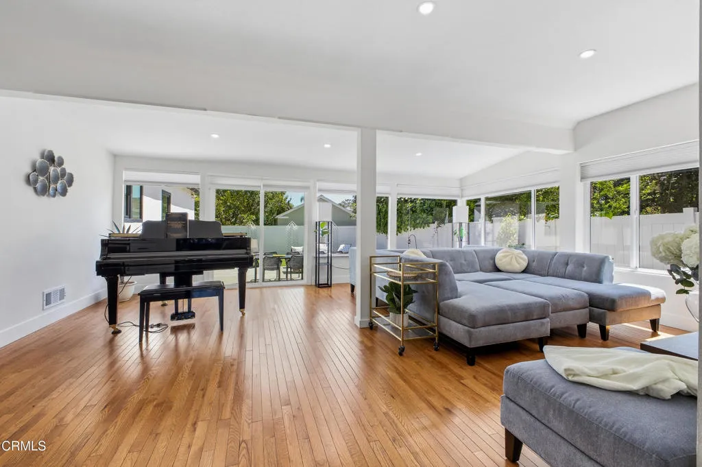 Additional image 12 of 380 S Parkwood Avenue, Pasadena, CA 91107