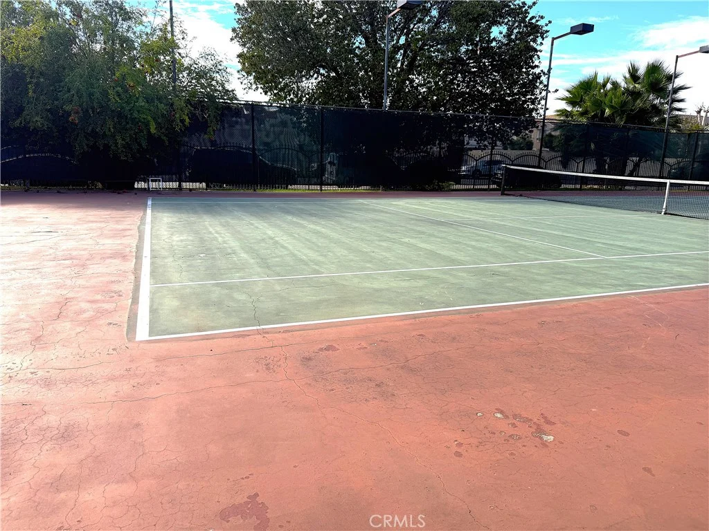 7610 Canby Ave, Reseda, CA 91335