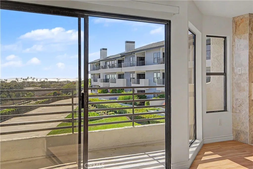 Additional image 5 of 280 Cagney Lane Unit 207, Newport Beach, CA 92663