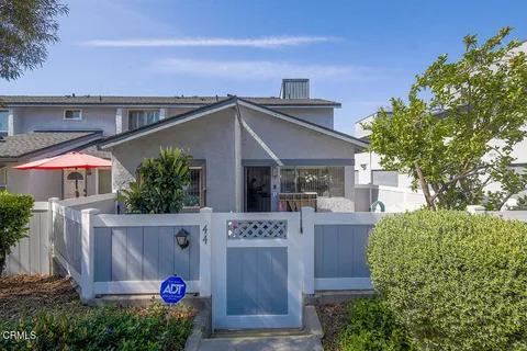 900 Sierra Madre Avenue Unit 44, Azusa, CA MLS: P1-21356