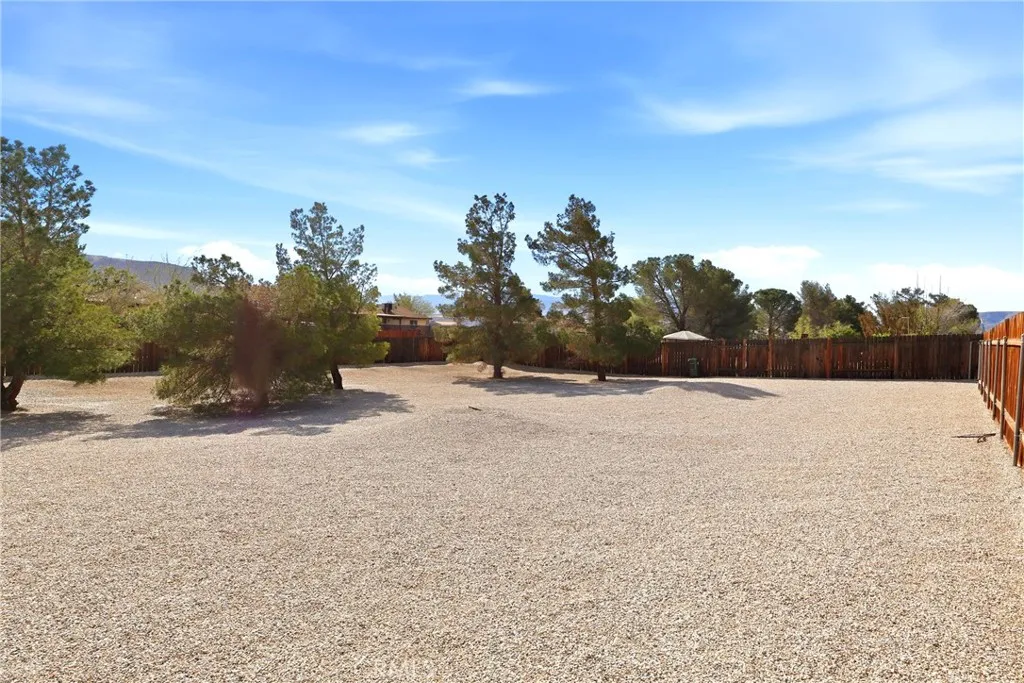 Additional image 29 of 13475 Apple Blossom Ln, Apple Valley, CA 92308