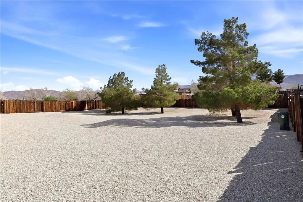 Additional image 28 of 13475 Apple Blossom Ln, Apple Valley, CA 92308