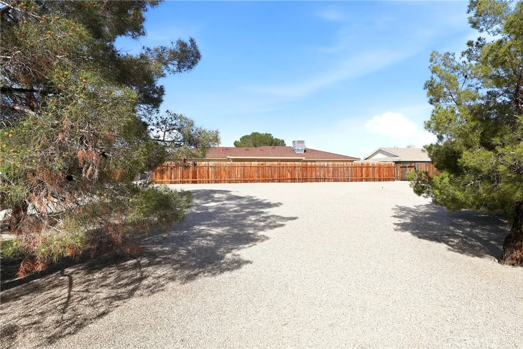 Additional image 30 of 13475 Apple Blossom Ln, Apple Valley, CA 92308