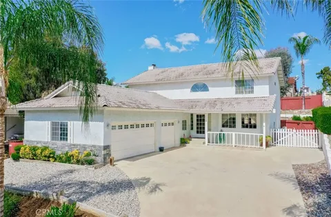 29707 Yellow Gold Drive, Canyon Lake, CA MLS: IG25076454