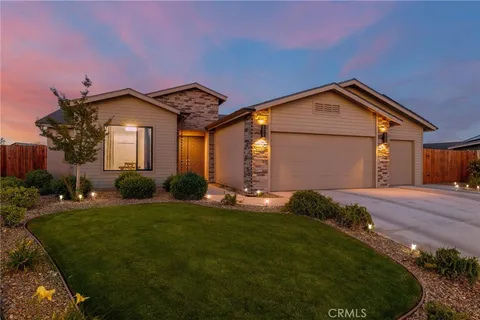 7702 Canyon Trail Avenue, Bakersfield, CA MLS: SR25056637