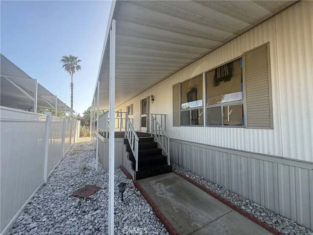 Additional image 5 of 8801 Eton Avenue Unit 35, Canoga Park, CA 91304