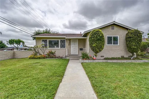 538 S Raitt Street, Santa Ana, CA MLS: IG25103484
